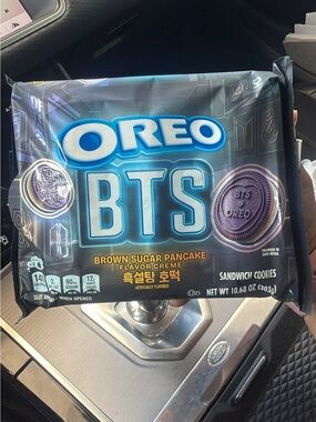 OREO BTS Brown Sugar Pancake Flavor Creme Sandwich Cookies - Purple